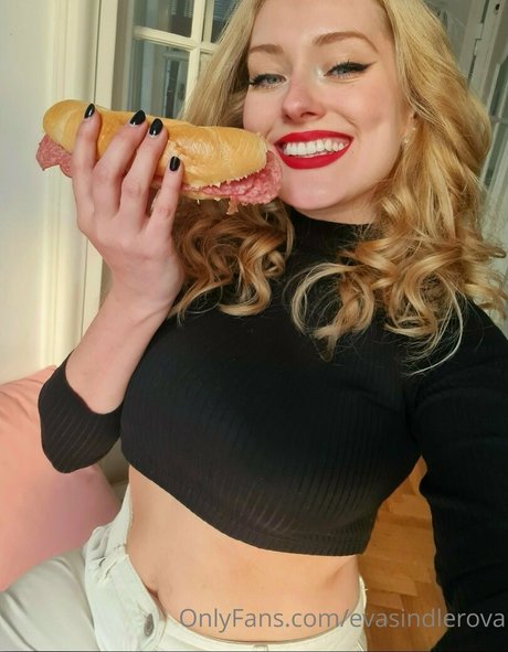 small pussy onlyfans exclusive picture