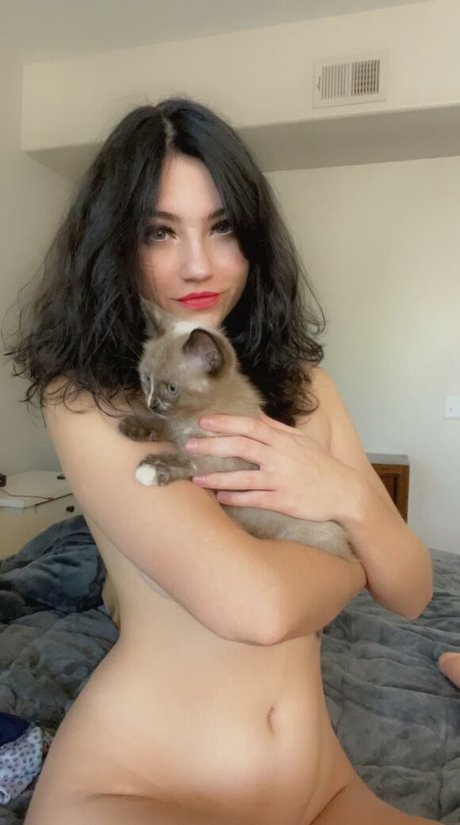 Lilac Love nice model pictures