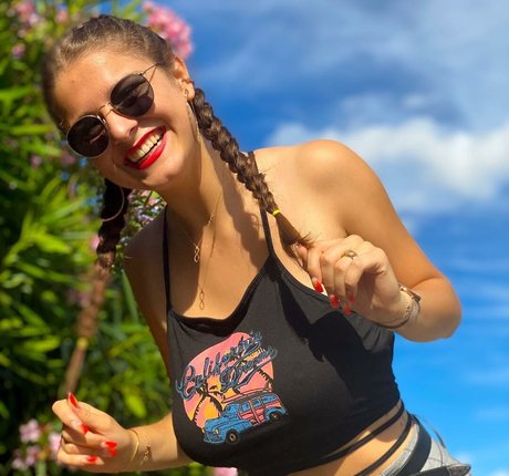 Nina Joy pornstar hot picture