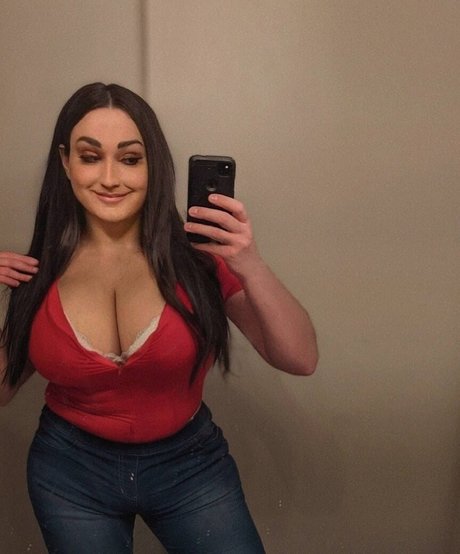 ThighHiBby nude star picture