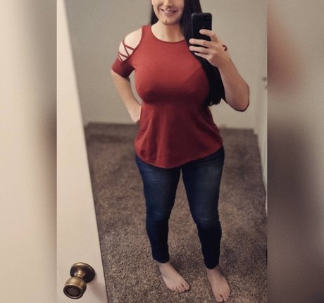 ThighHiBby hot star archive