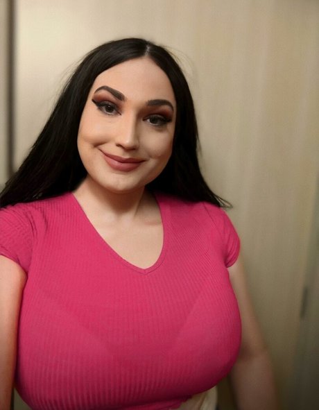 ThighHiBby naked pornstar galleries