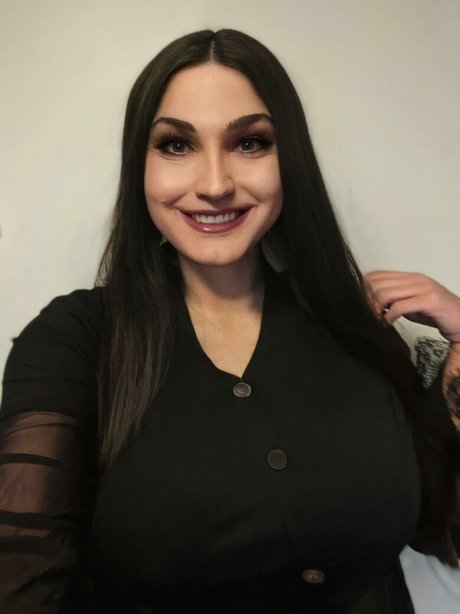 ThighHiBby xxx actress photos