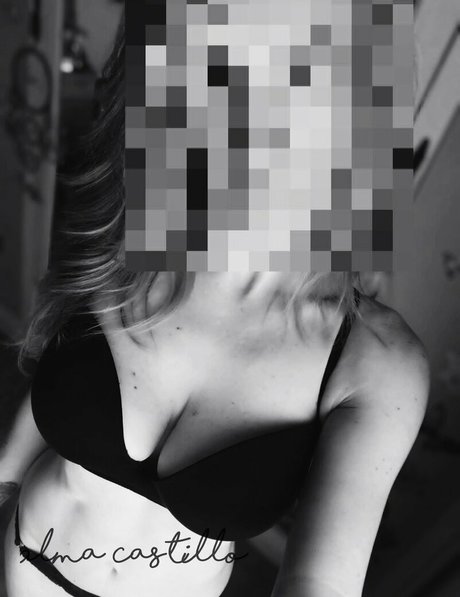 Alma Castillo naked star photos