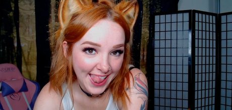 lilyevansfree star pornographic picture