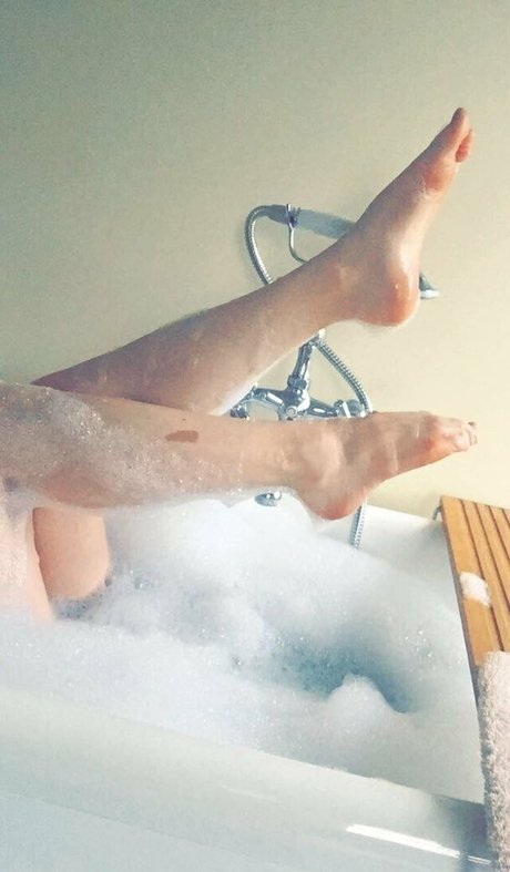 lilyevansfree Images