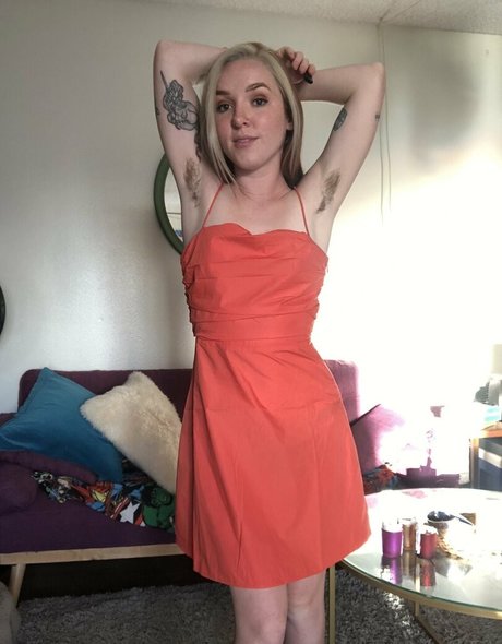 lilyevansfree porn model picture