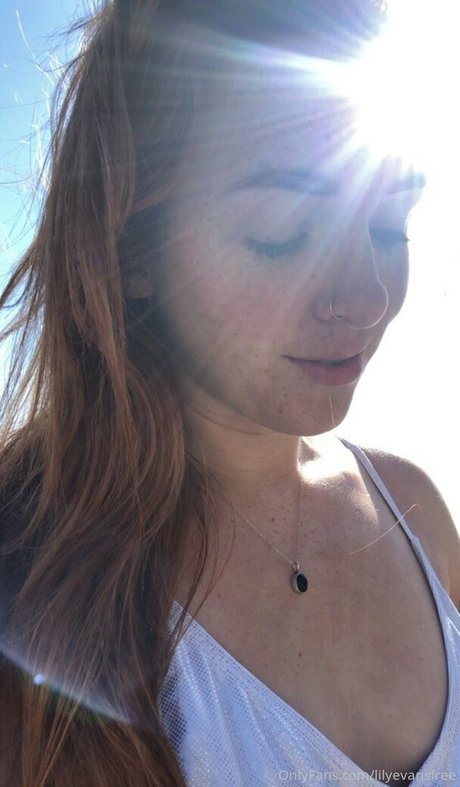 lilyevansfree exclusive actress archive