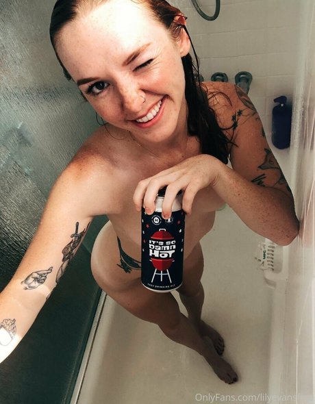 lilyevansfree hot model images