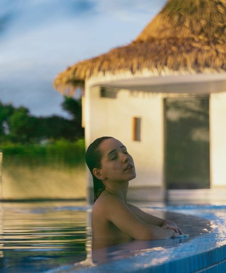 Mirys naked actress photos