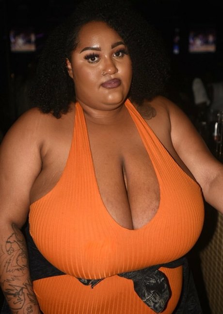 Anyai The Saiyan exclusive actress pictures