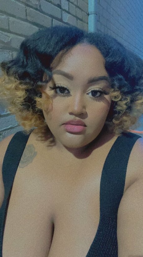 Anyai The Saiyan nude star pics