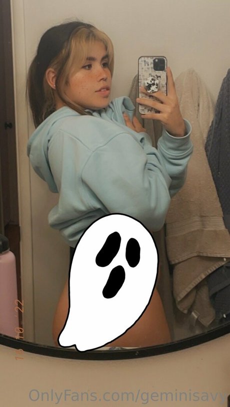 Geminisavy pornstar xxx pic