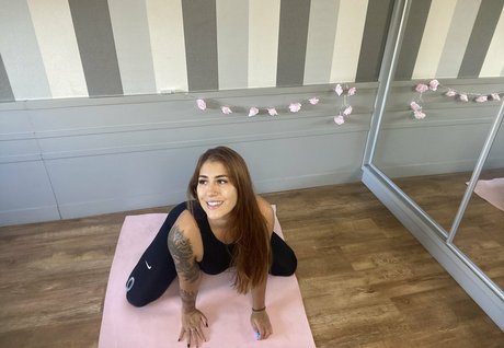 Sweet Mila beautiful actress pic