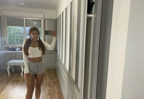 Sweet Mila star sexy image