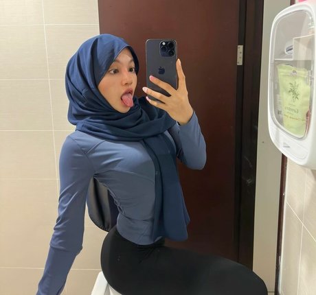 oklinfia naked star image