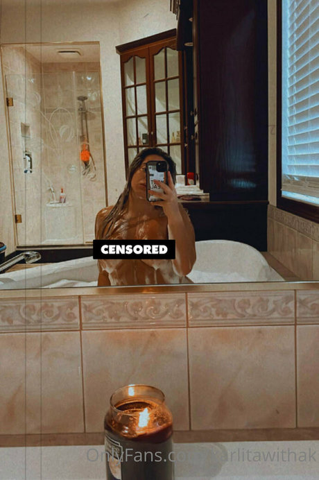 karlitathek model hot pics