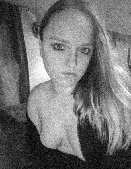 aprilrose1992 star best pic