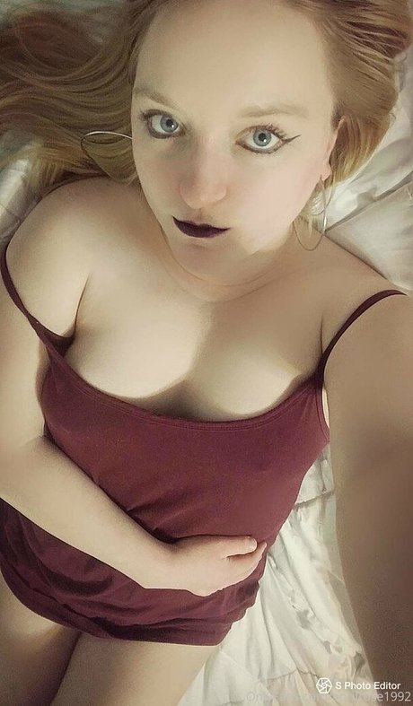 aprilrose1992 star top pictures