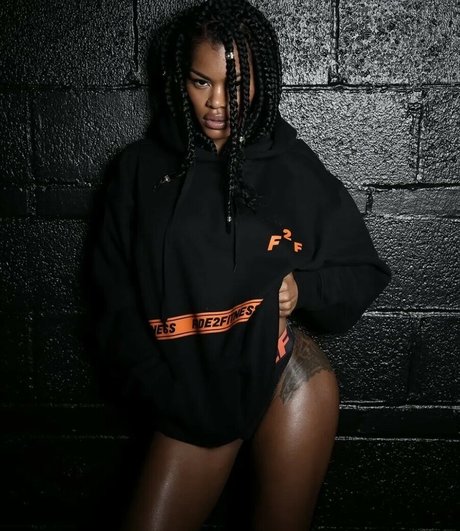 Teyana Taylor star porn pictures