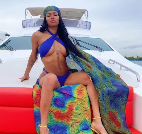 Teyana Taylor star pornographic images