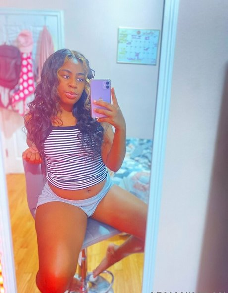 armilann pornstar nude picture