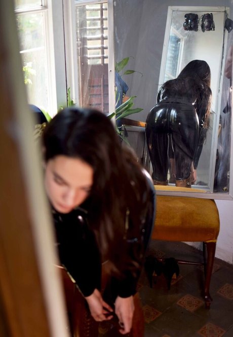 Shinetight sex actress picture