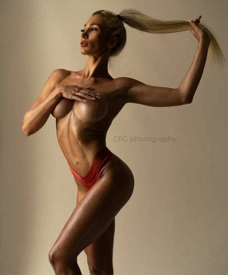 elfinavip perfect actress photo