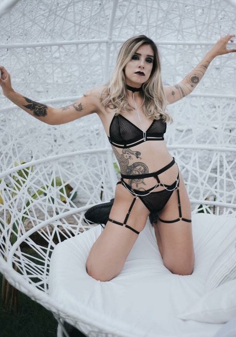 dontfvckingdie hd actress picture