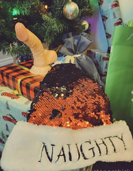 yegstonerchick naked actress pictures