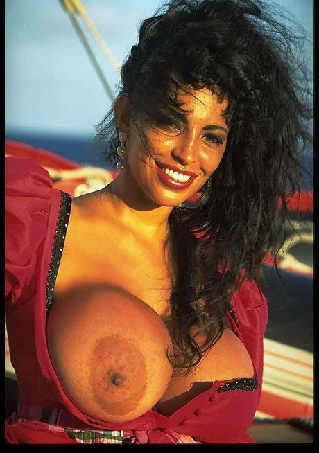 Angelique Dos Santos erotic star picture