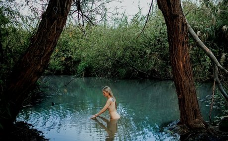 Nikol Lemme model hd pics