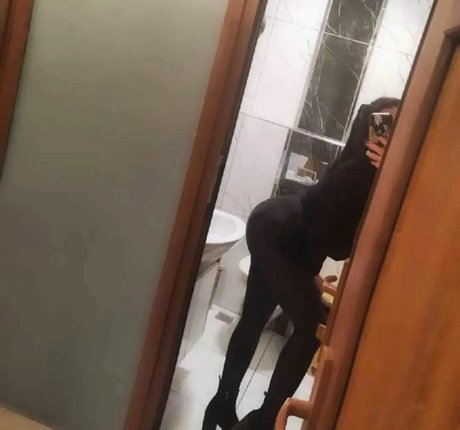 small pussy onlyfans free nude photo