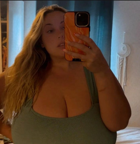 juiceefruitee star xxx pic