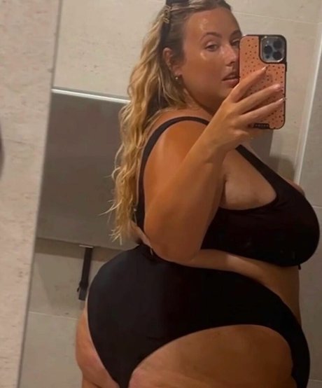 juiceefruitee star porn pic