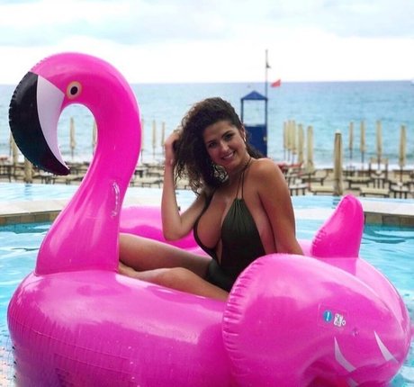 blonde shemale onlyfans free sex images