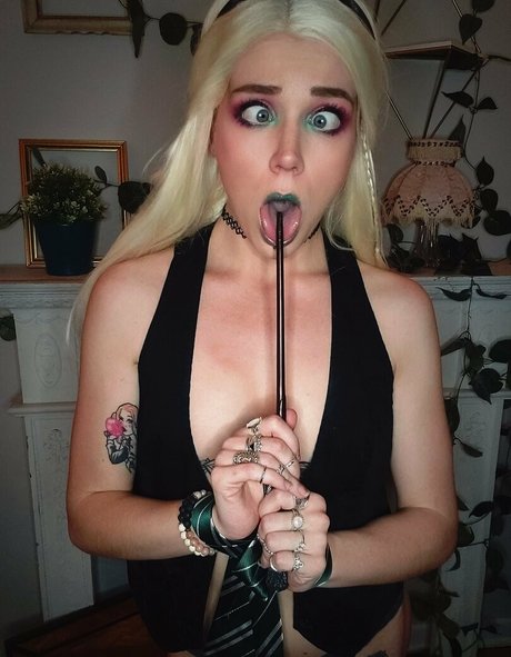 chaosandmagic nude model images