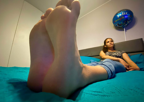 queenaleskafeet sex pornstar image