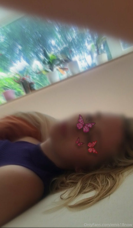 emis18now porn model galleries