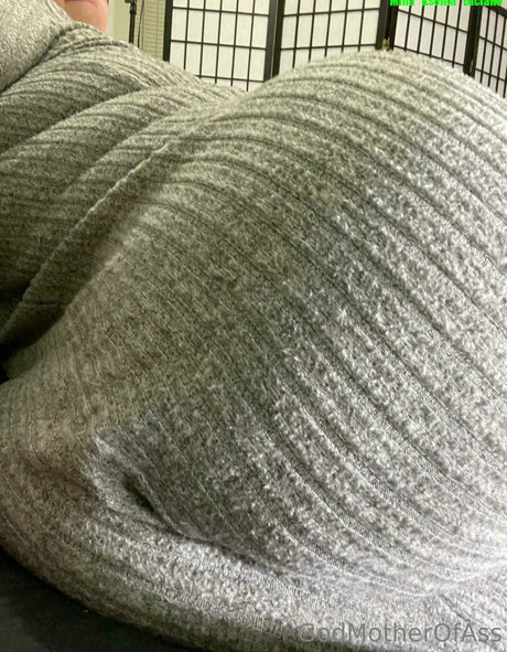 muscle milf onlyfans sex image