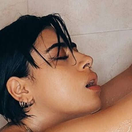 leslyabrahamof xxx star picture