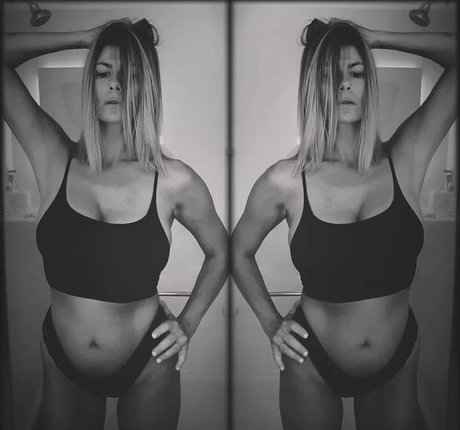 Sayrah Jay model top image