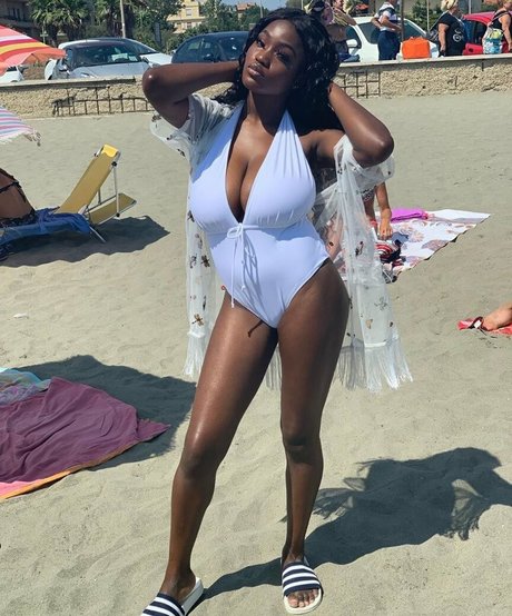 Barbiana nice model picture