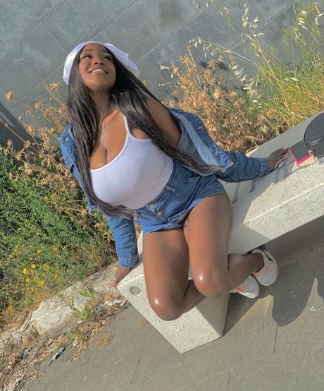 Barbiana nude star pic