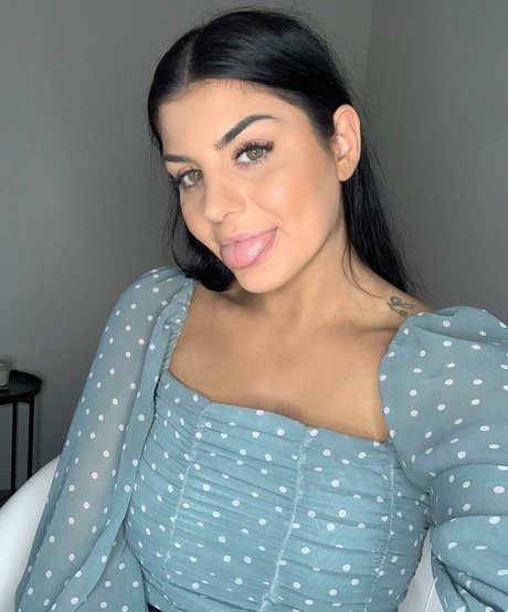 Jesy Lee pornstar exclusive pics