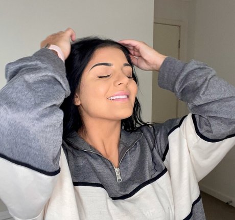 Jesy Lee nice star pic