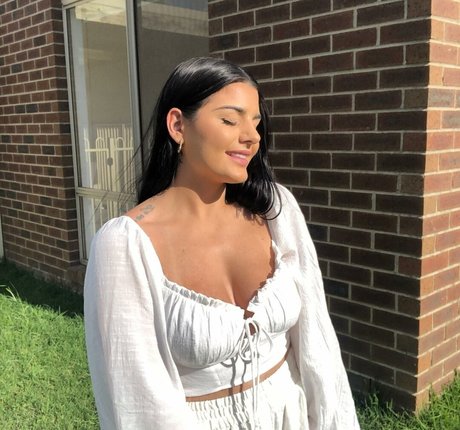 Jesy Lee adult actress pictures