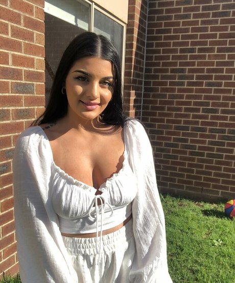 Jesy Lee naked model archive