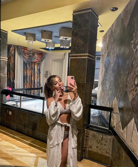 beautiful blowjob onlyfans pornographic pics