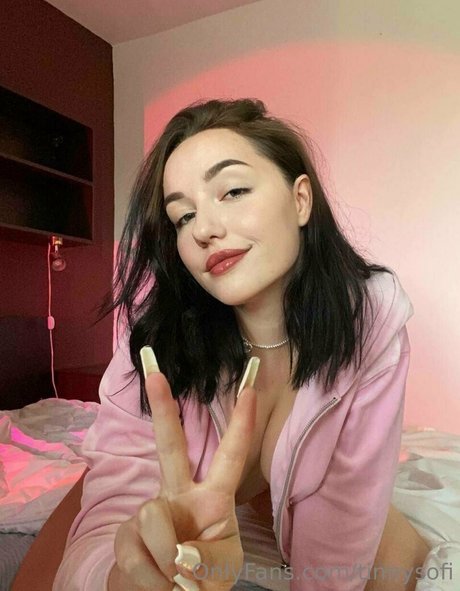 tinnysofi porn actress pictures